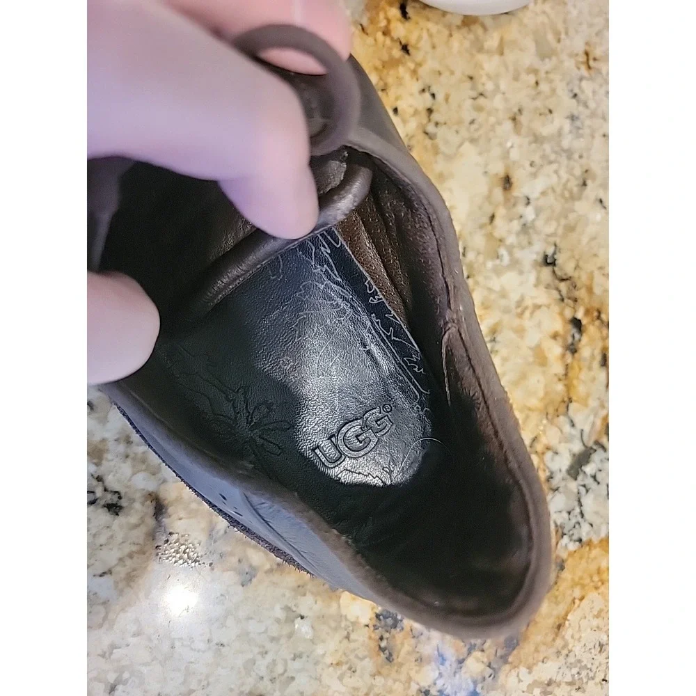 Ugg Men's US 12 Brown Leather Driving Casual Shoes Lace Up loafers.   Read